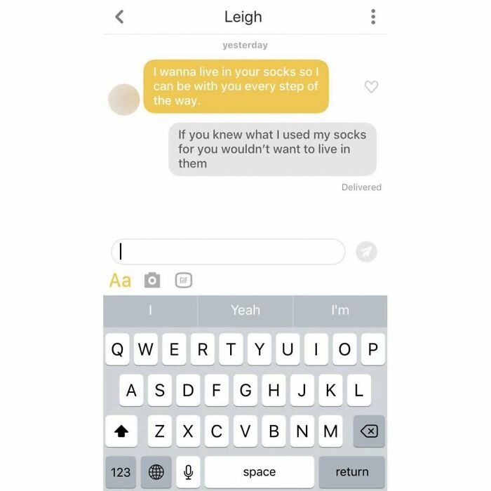 Let's Dive Into 49 Dating Texts That Are So Cringe, They're Actually Hilarious