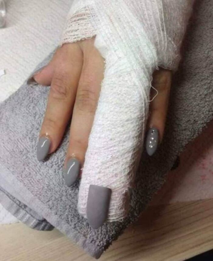 Wait, They Actually Took These Photos?! The Internet’s Weirdest Snapshots