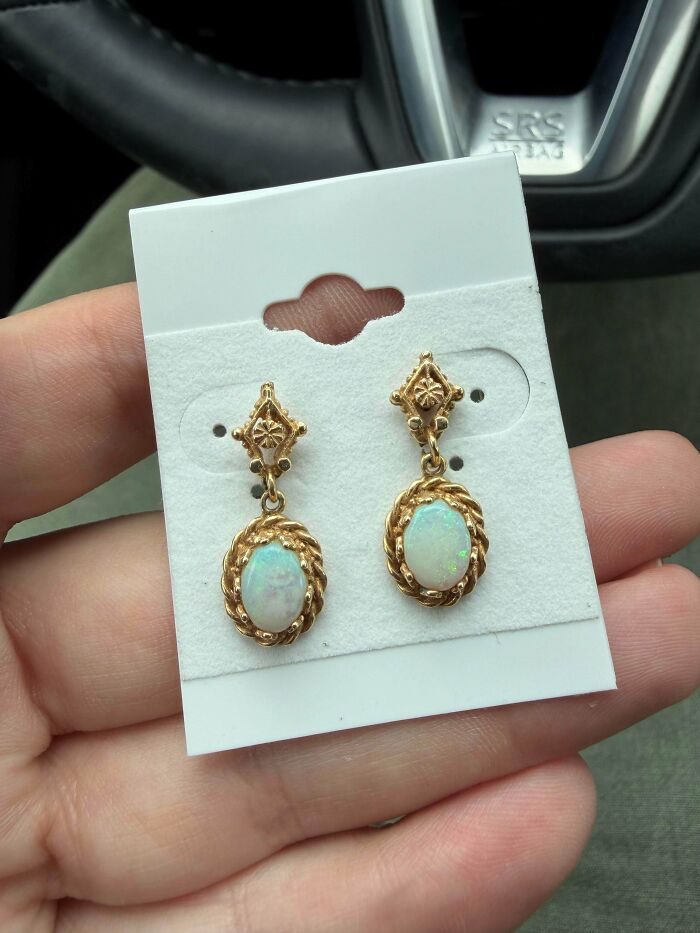 Check Out These Wild Thrift Store Finds That People Are Loving After Hours of Treasure Hunting