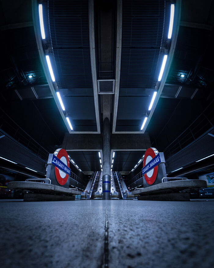 You Won't Believe How This Photographer Finds Perfect Symmetry Everywhere!