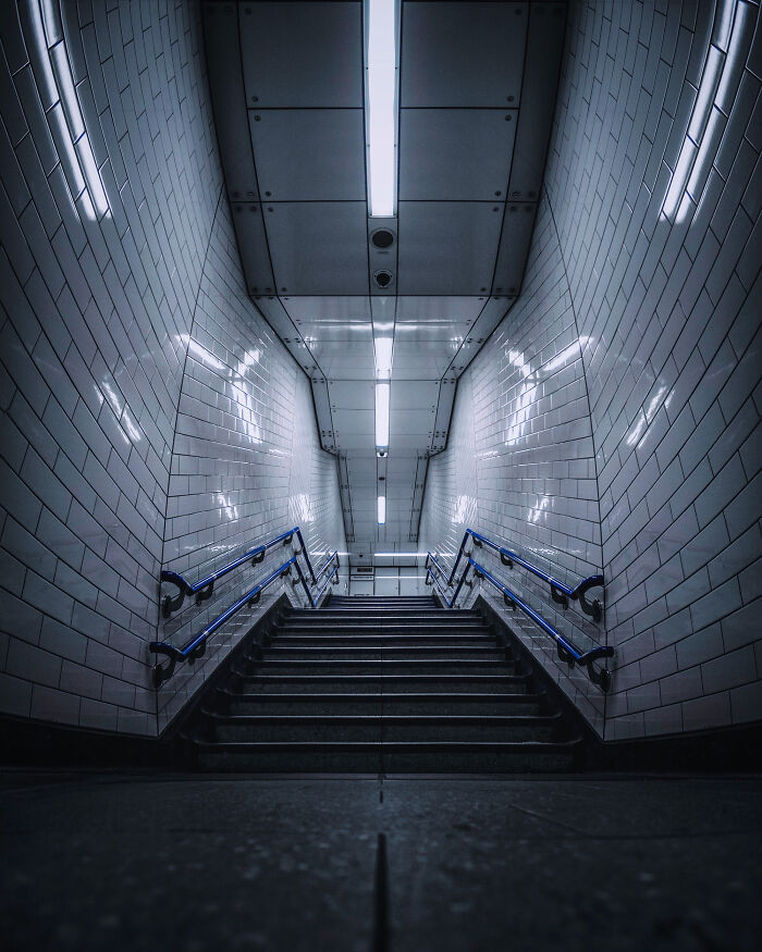 You Won't Believe How This Photographer Finds Perfect Symmetry Everywhere!