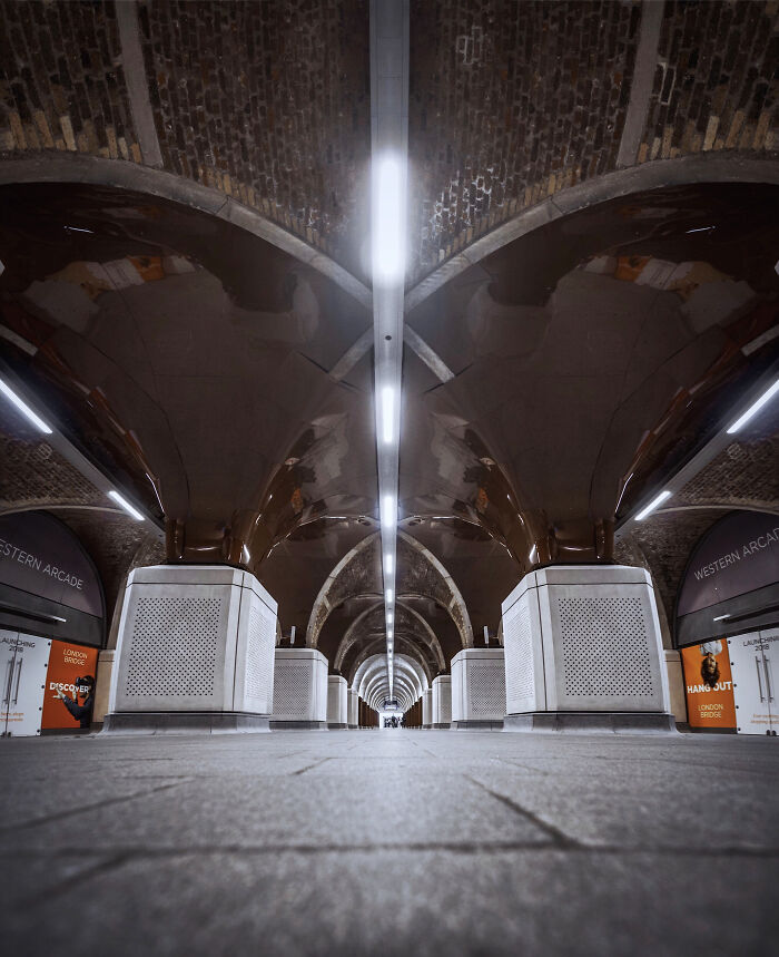 You Won't Believe How This Photographer Finds Perfect Symmetry Everywhere!