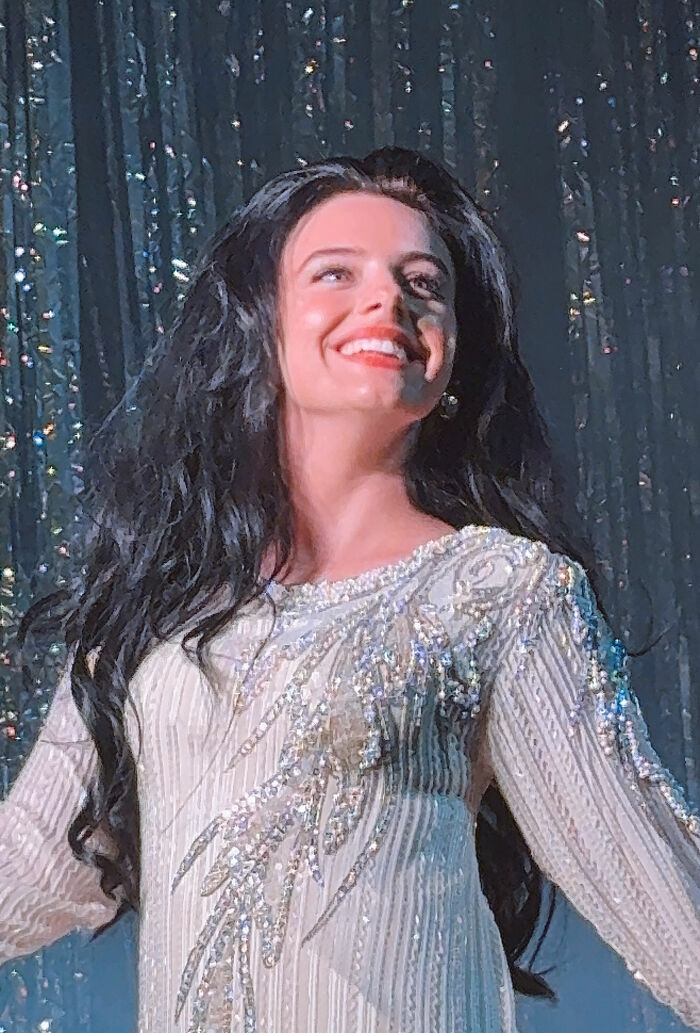 Bedroom-Cover Queen Jessie Murph, 22