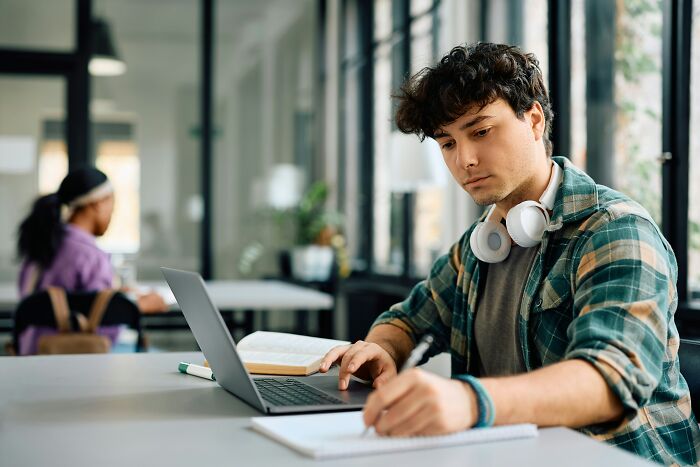 The Job Hunt Horror Stories That’ll Make You Go "Wait, What?"