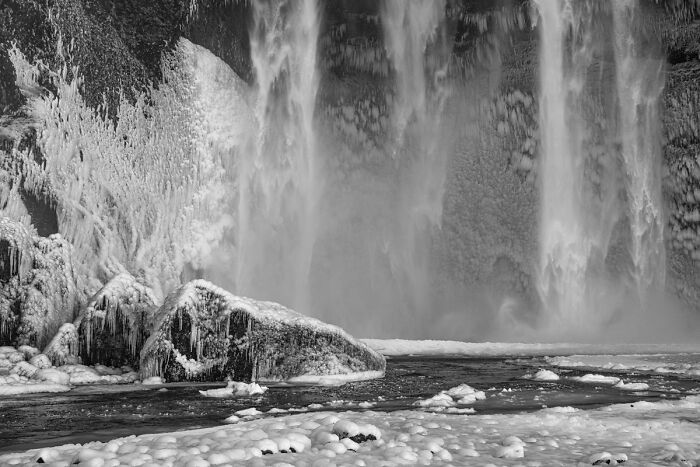 Frozen Icelandic Wonderland