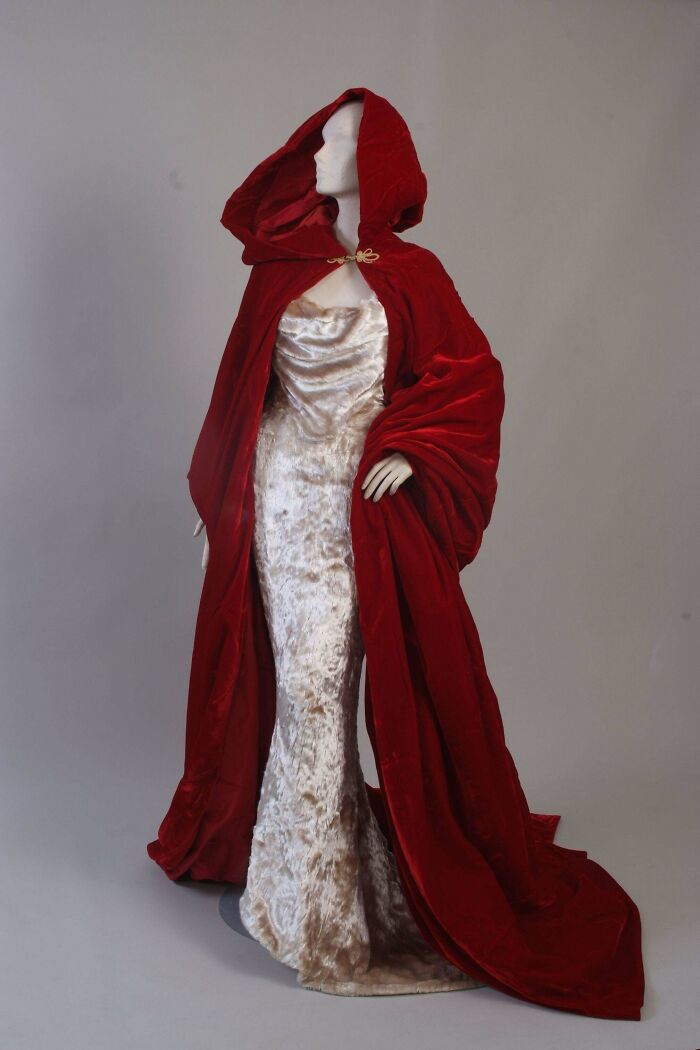 Check Out This Haute Couture Vivienne Westwood Wedding Dress From 1997