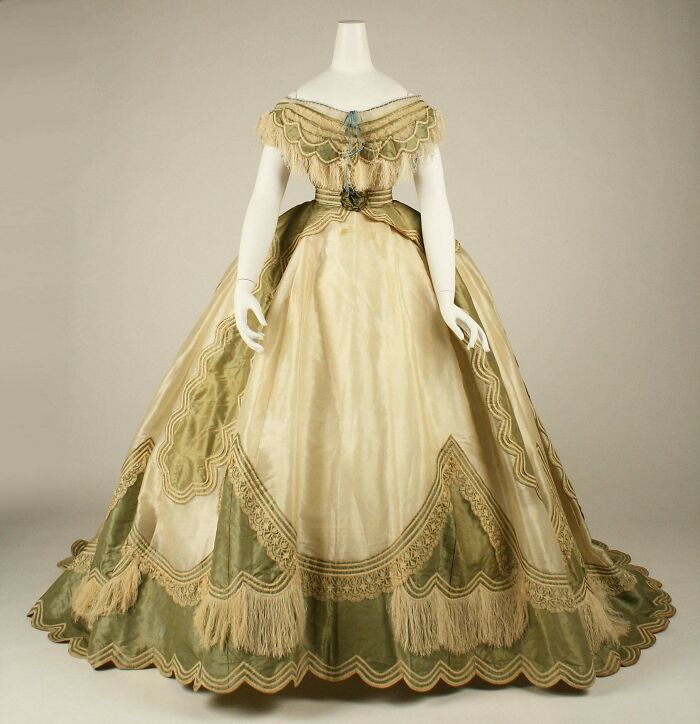 This Silk Dress From 1865 Has An Evening AND Day Bodice (Fancy!)