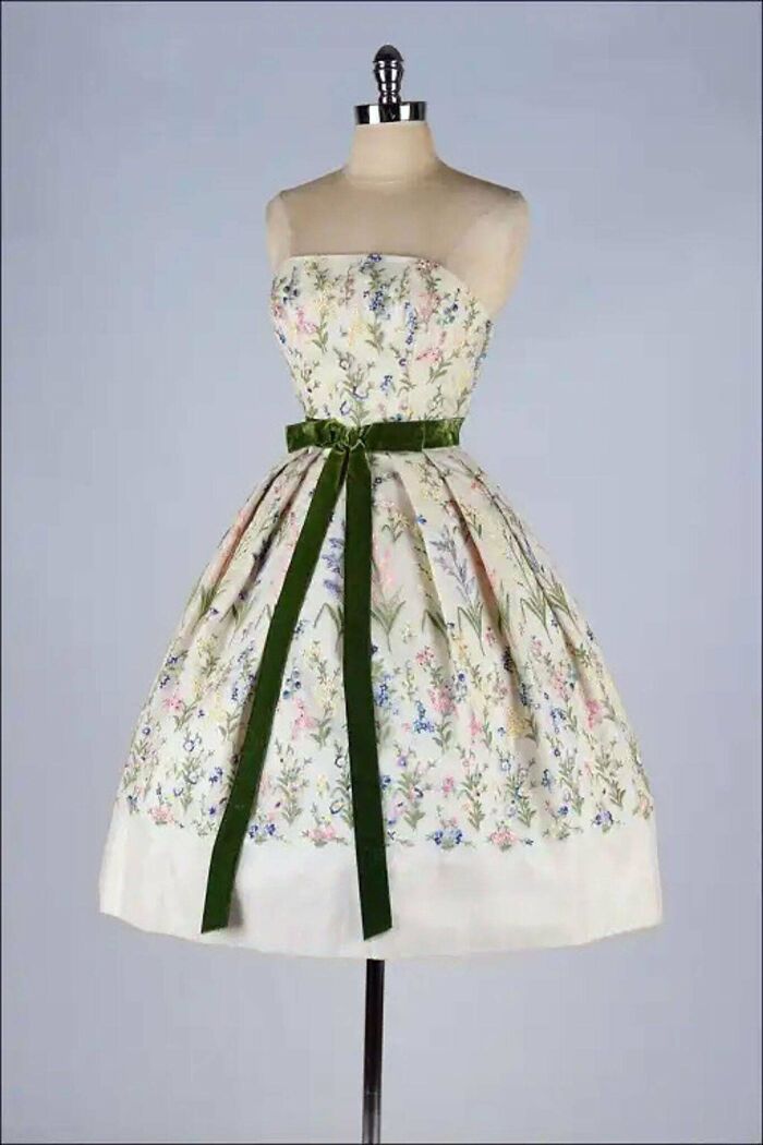50s Vintage: Embroidered Organza Cocktail Dress