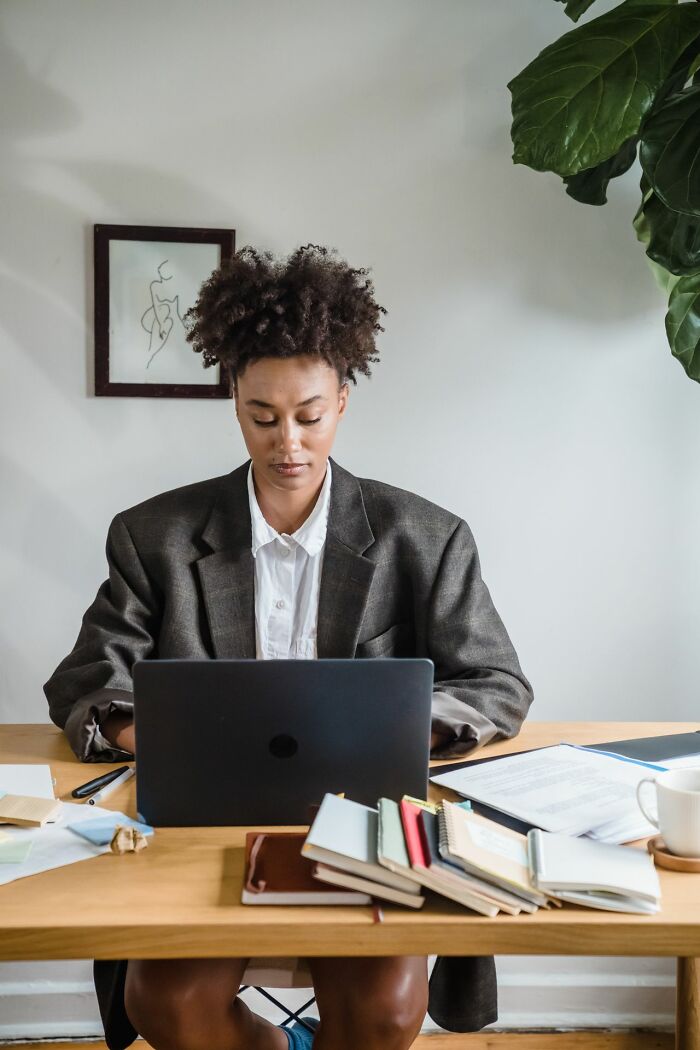 Wait, They Actually Said That at Work?! The Wildest Male Coworker Quotes Women Swear By
