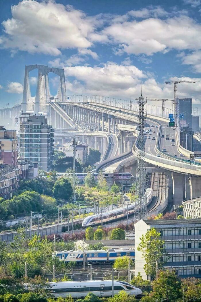 Wuhu Yangtze River Bridge, China: A Real River Conqueror