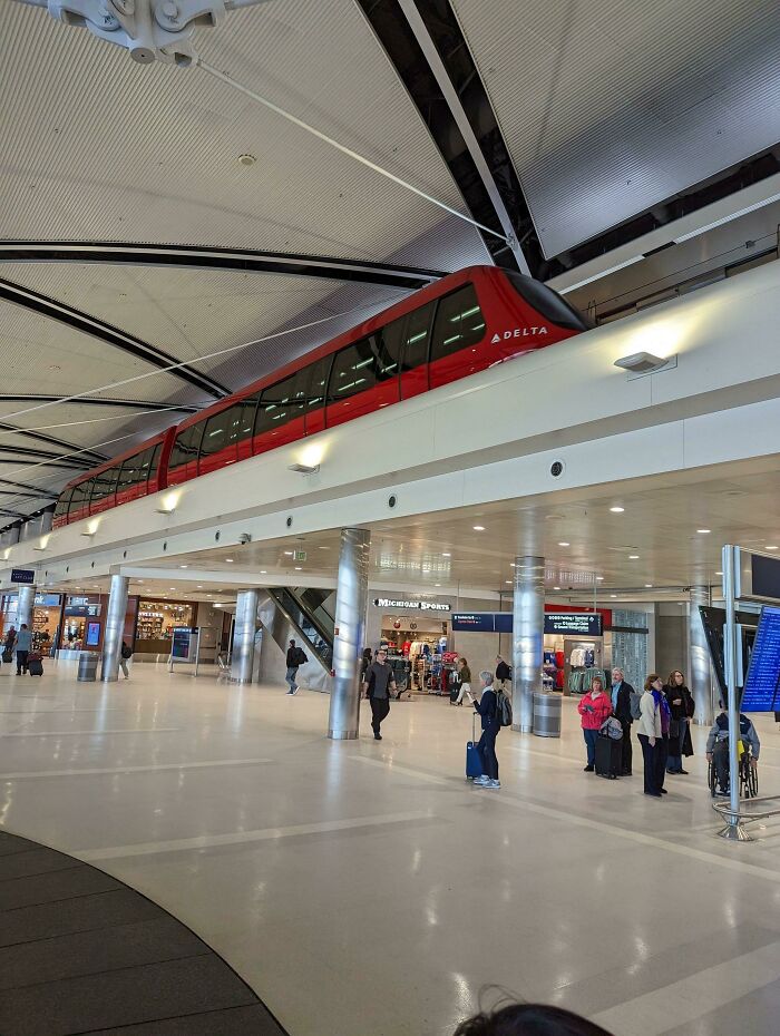 Elevated Tram At Detroit Airport: Catch A Ride Above It All
