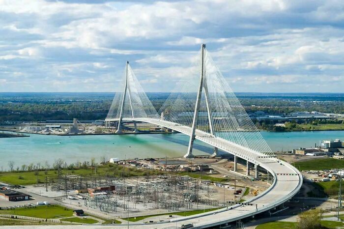Gordie Howe International Bridge: Canada and US Join Forces With A Curve