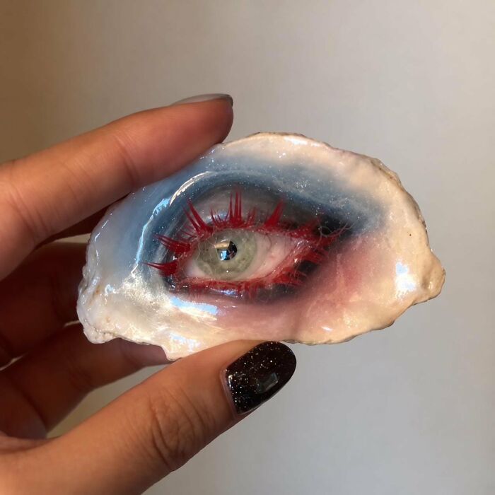 Lilith Thorned Gaze