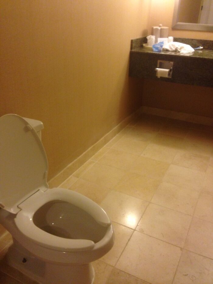 Wait, They Actually Took These Hotel And Airbnb Fails?!