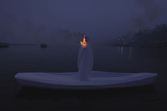 Let's Dive Into 29 Wild and Surreal Travel Photos That Totally Mess With Your Mind