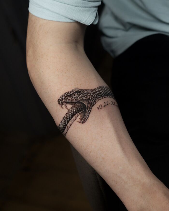 The Forever-Loop Snake: Ouroboros