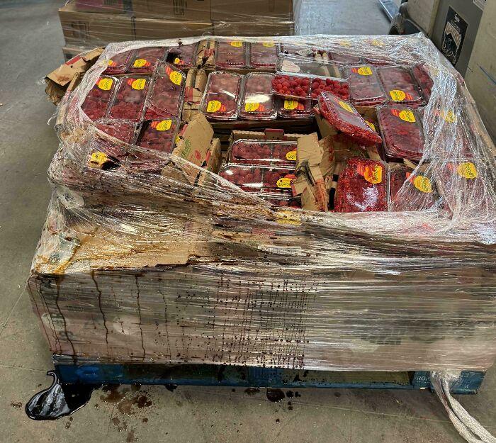 Heavy Pallet vs. Fragile Raspberries: Guess Who Lost?