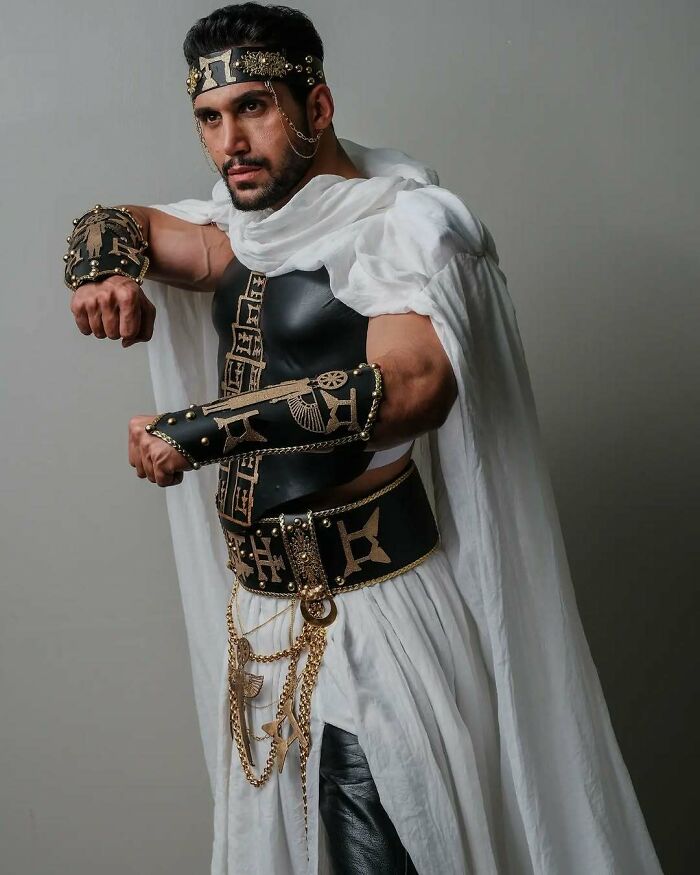 Iraq’s Costume Brings the Wow Factor