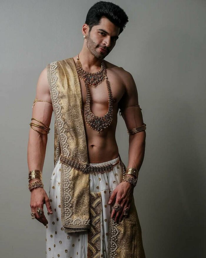 India’s Costume: A Burst of Color and Fun